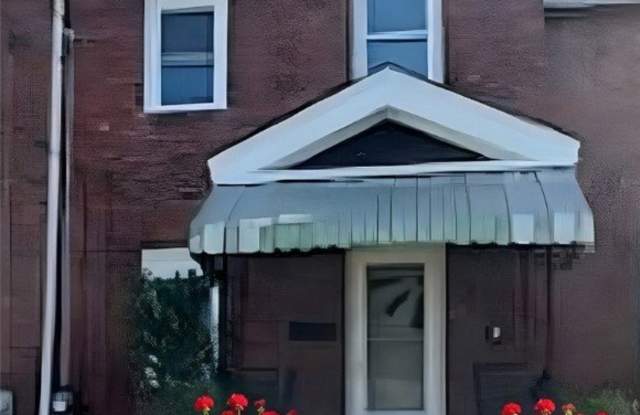 874 Vankirk St