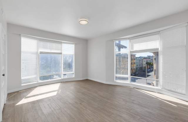 900 Broderick
