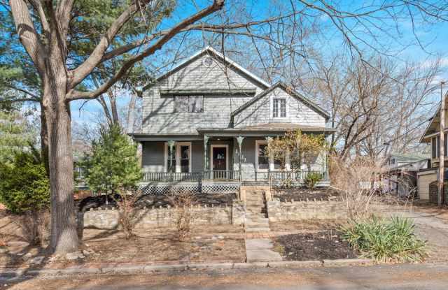 1011 S. 3rd St