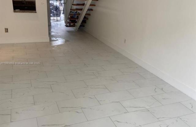 15389 S Dixie Hwy 45 Hwy