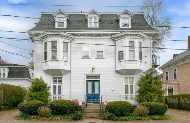 67 Perry Street