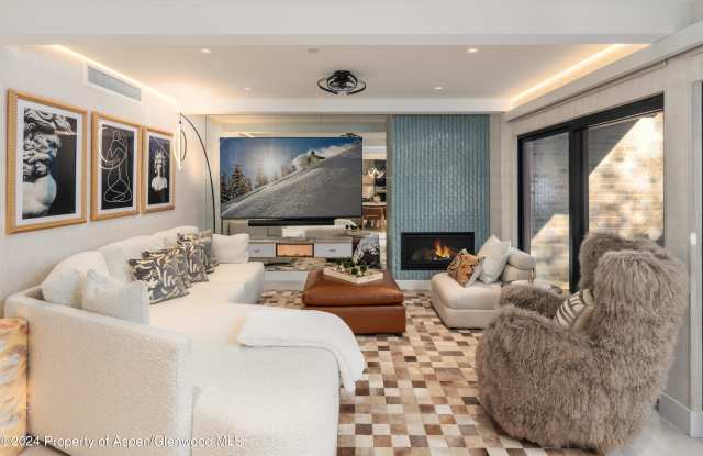 617 E Cooper Avenue unit: 110