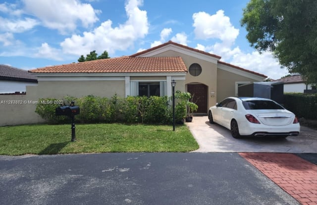 559 SW 88th Pl E - 559 Southwest 88th Place East, Fountainebleau, FL 33174