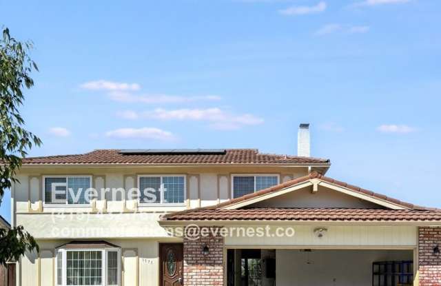 Photo of 1571 Sun Lane