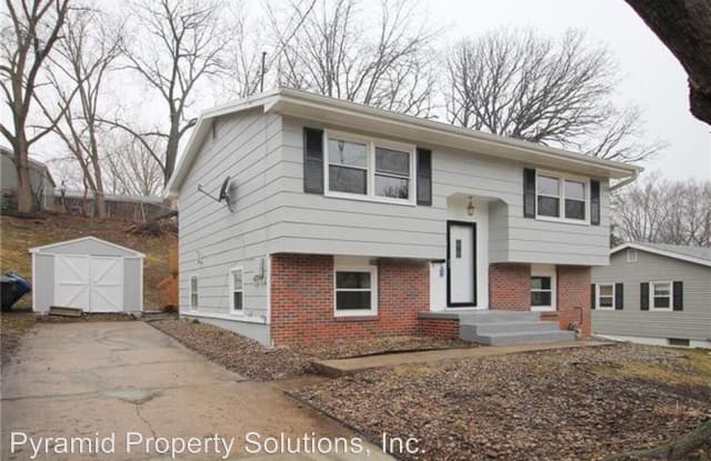 3300 SE 4th St - 3300 Southeast 4th Street, Des Moines, IA 50315