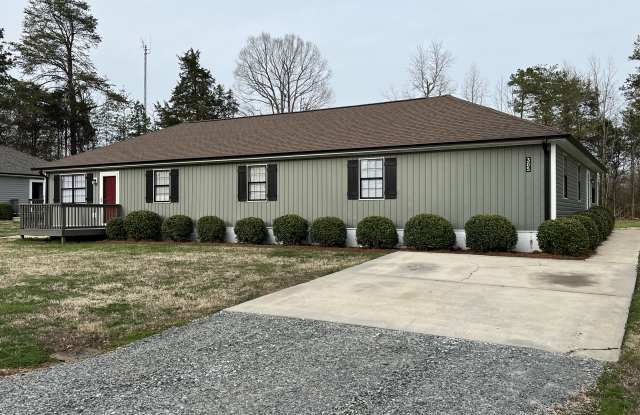 305 Rustic Rd - 305 Rustic Road, Iredell County, NC 28115