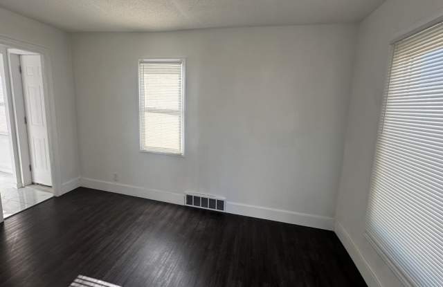 5246 Maryland Street