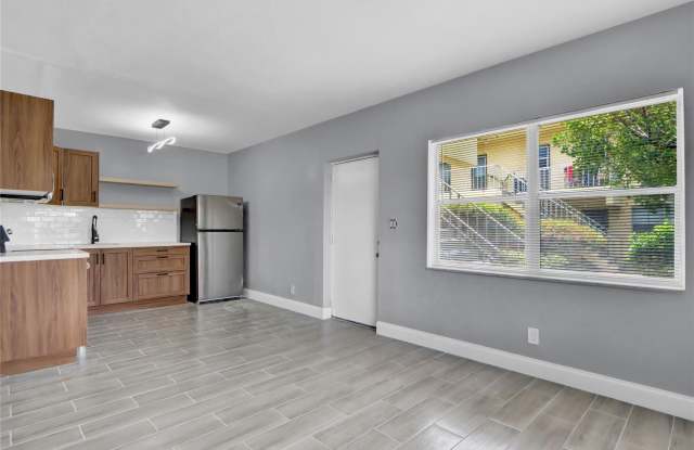 260 Nw 19th Street 1