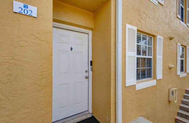 1040 Lake Shore Drive