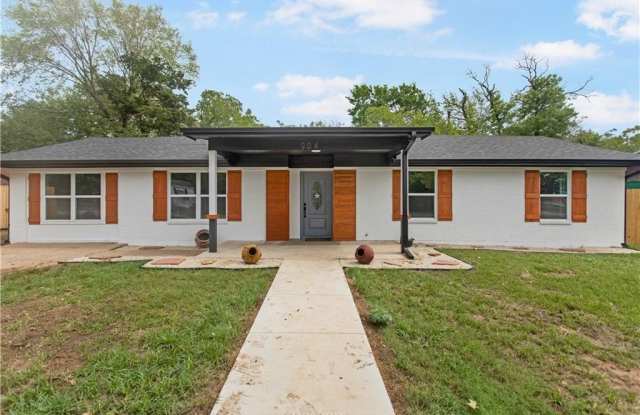 904 Westview