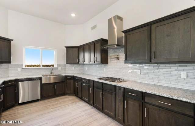 13349 CINDERFORD Avenue