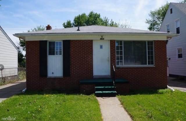 11020 Chalmers Ave - 11020 Chalmers Avenue, Warren, MI 48089