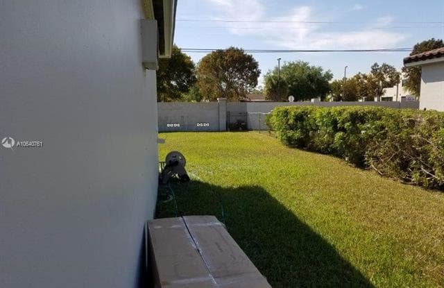 9820 SW 106th Ct - 9820 Southwest 106th Court, Kendall, FL 33176