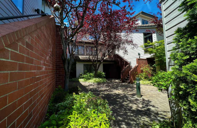 15 NW Portland #111
