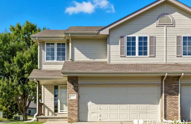 3 Bedroom, 3 Bathroom - Available Immediately