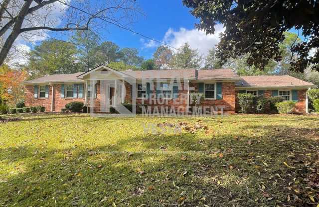240 Candler Dr