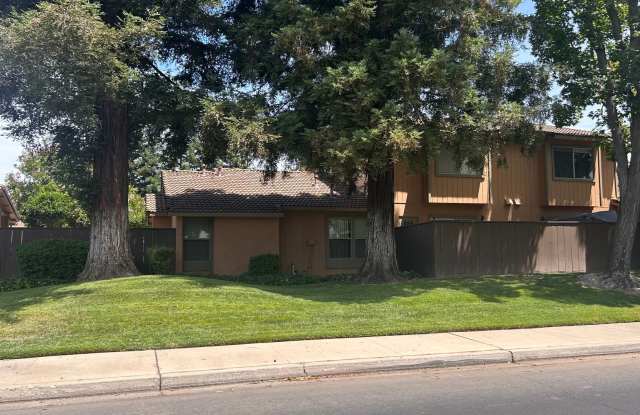 4002 Elmo Loop #D