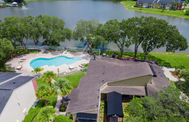 Ground Floor - Corner Unit - 1/1 For Lease in Brandon. Walking Distance to HCA Brandon.