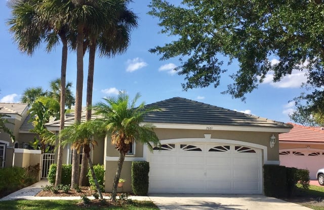 2681 Country Golf Drive - 2681 Country Golf Drive, Wellington, FL 33414