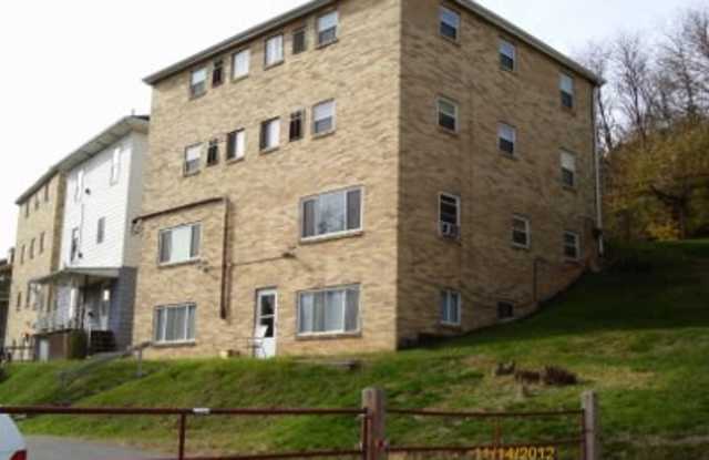 438 Stewart Street - D