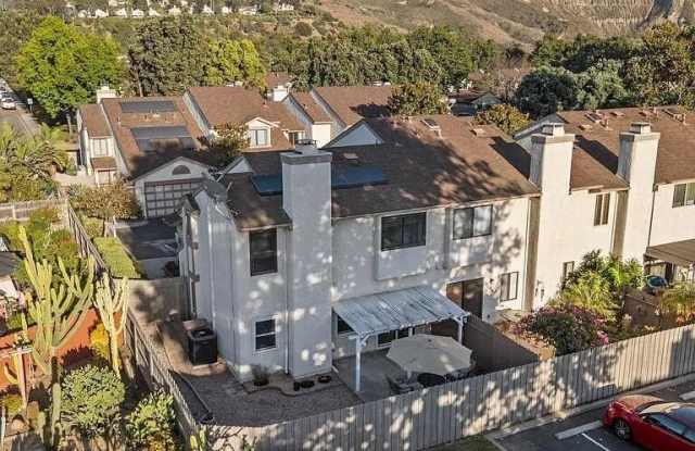 Photo of 2439 Chippewa Lane