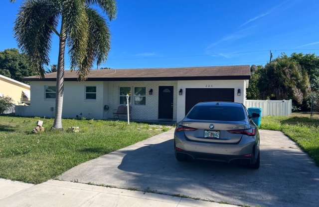 226 Southwest 10th Avenue