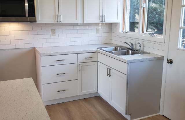 Photo of 45 Rainbow Trail