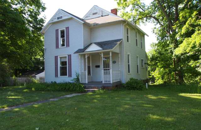 10 Fayette Street East unit -1