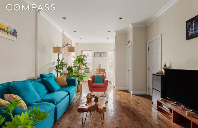 Photo of 396 Degraw Street