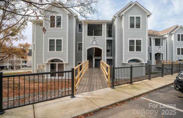 Photo of 18801 Nautical Drive unit: 202