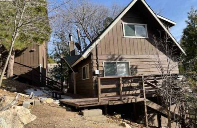 Lake Rights Property!! Terrific Alpine Chalet!!