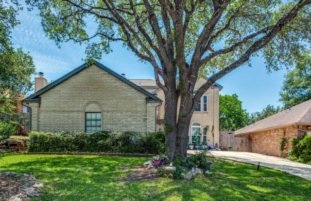 1027 Hedgestone Dr