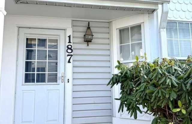 187 Tulip Lane