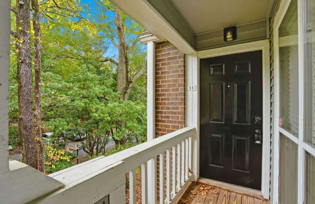 Bright Top-Floor Condo with Vaulted Ceilings  Balcony