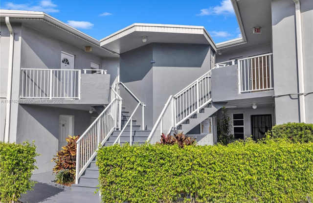 1659 NE Miami Gardens Dr