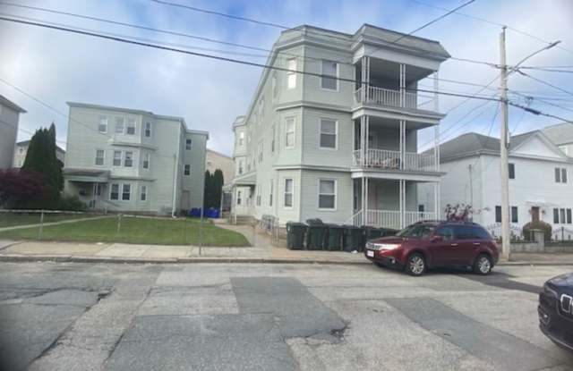 123 Barnes St - 123 Barnes Street, Fall River, MA 02723