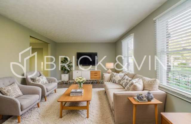 909 Prince William Lane