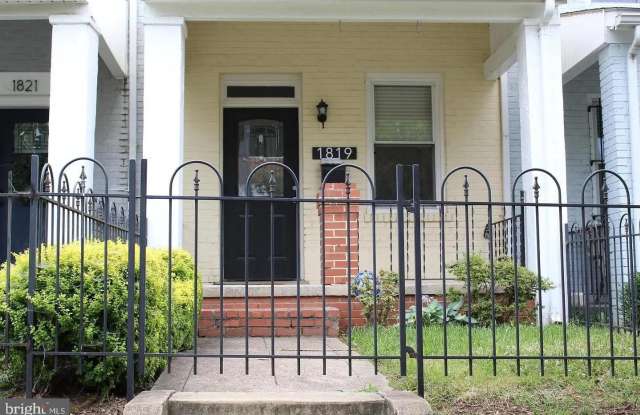 Photo of 1819 L Street NE