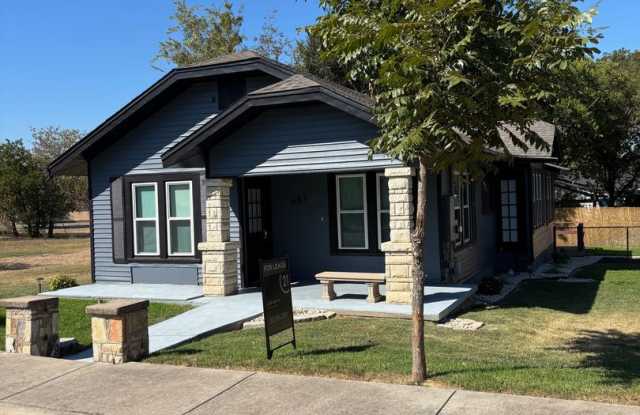 Photo of 3 Bedroom 1 Bathroom Downtown Georgetown Home
