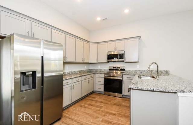 5323 Lynnland Terrace