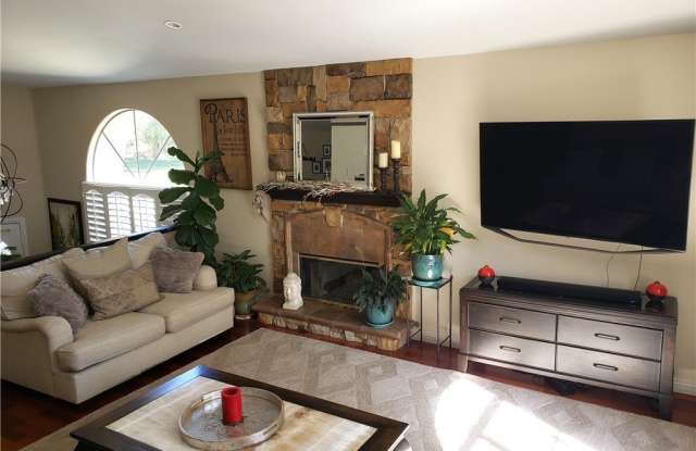 11225 Sierra Pass Place