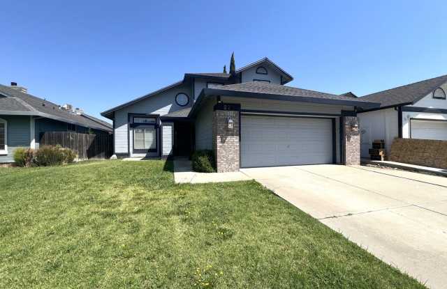 Spacious 4bd/3ba Galt House!