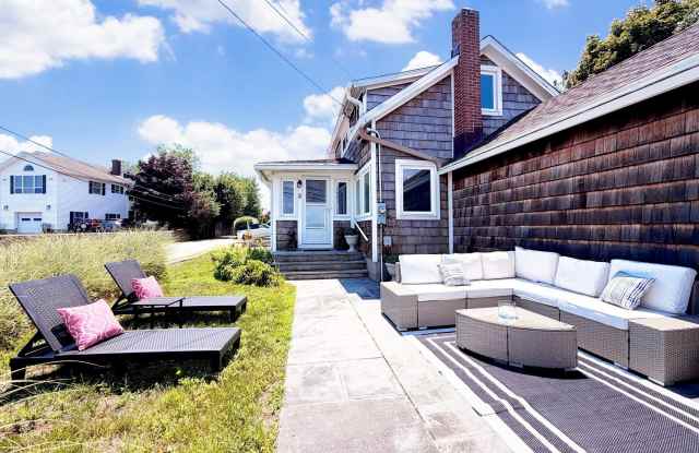 2 Scofield Place