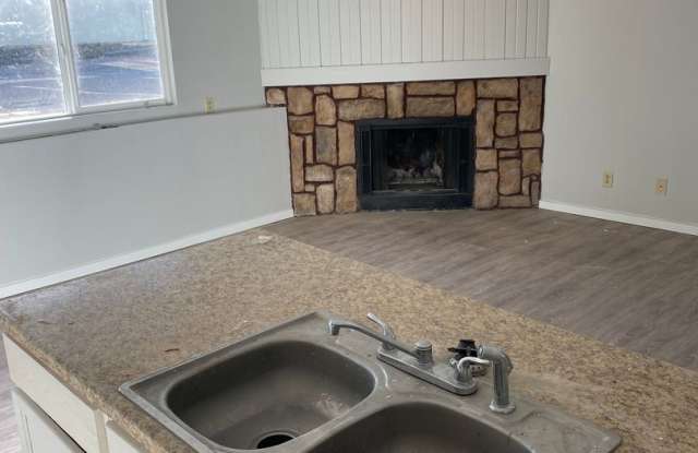 $300 OFF FIRST MONTH | $1162 | 2BR/1BA 4Plex located near Valley Hi Golf Course in Colorado Springs