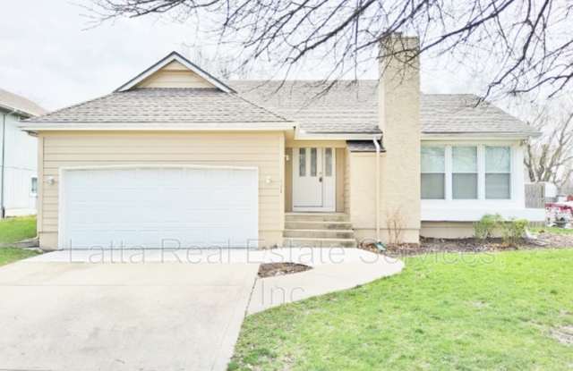 Photo of 811 Heather Dr