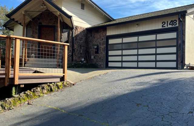Updated 4 Bedroom 2.5 Bathroom Large Single Family Home located in Northeast Santa Rosa