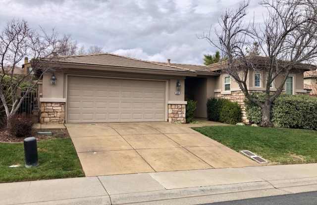 Beautiful single story home + Casita in El Dorado Hills