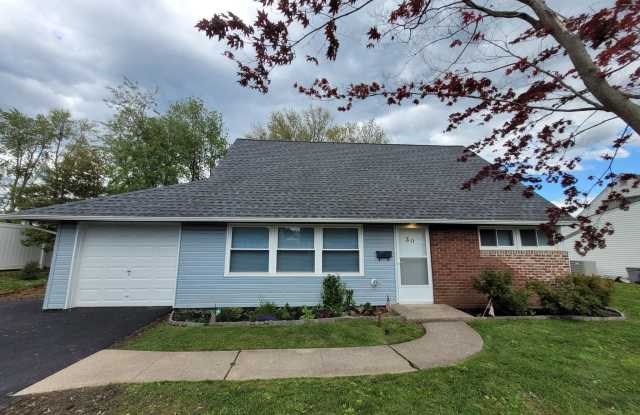30 CRYSTAL ROAD
