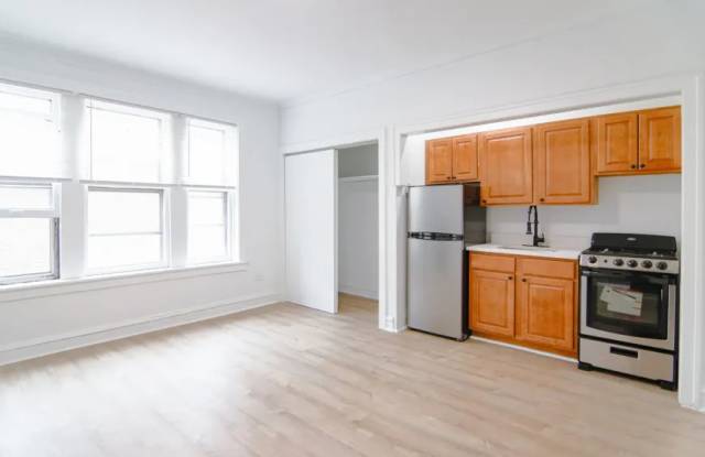 919 West Carmen Ave.