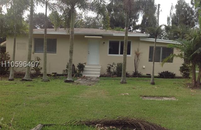 5401 SW 64th Ave - 5401 Davie Rd, Davie, FL 33024